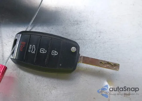 2017 Kia Optima Lx z USA, uszkodzony, nr VIN 5XXGT4L30HG149232